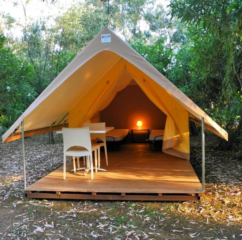 סאמי Camping Karavomilos מראה חיצוני תמונה