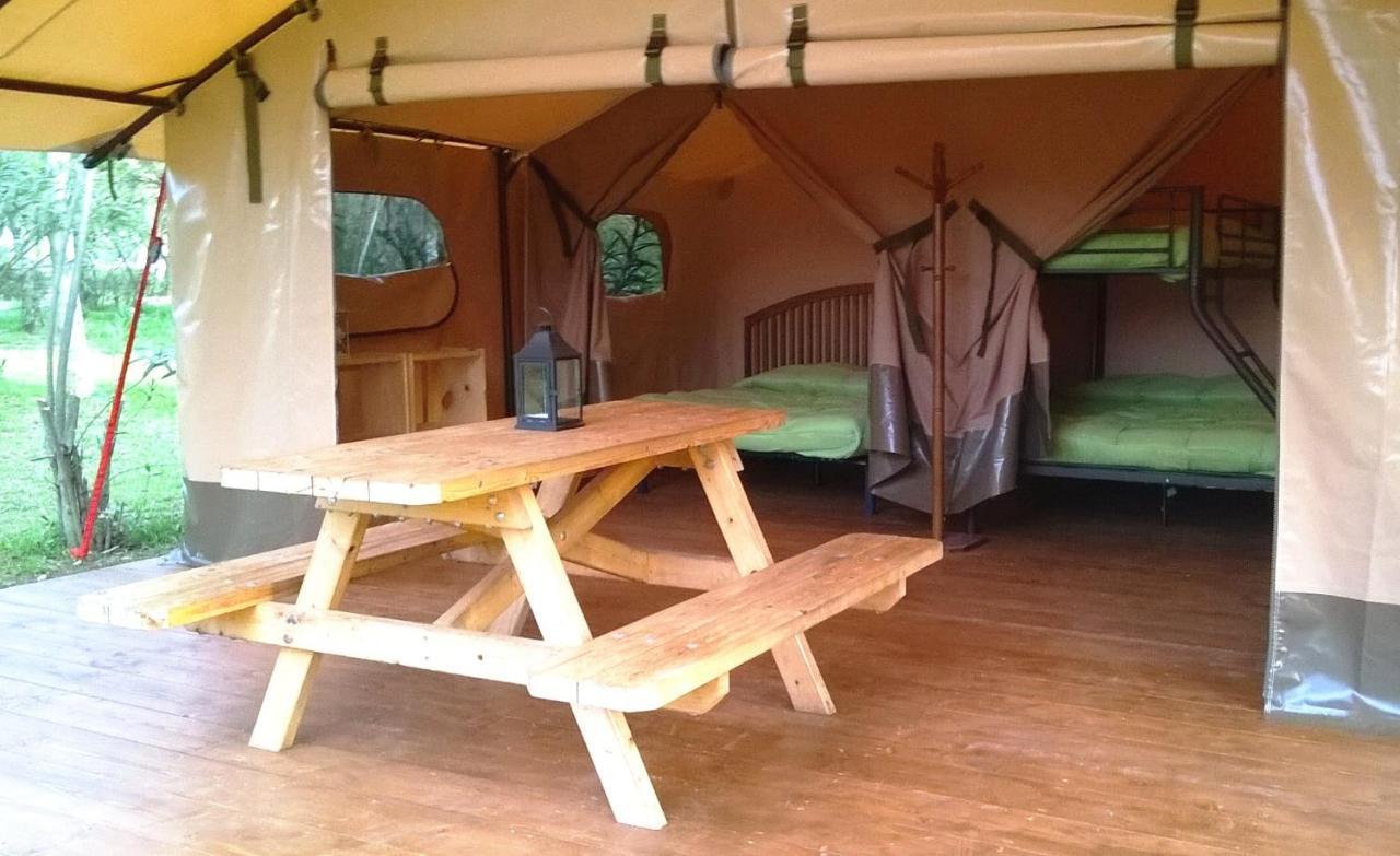 סאמי Camping Karavomilos מראה חיצוני תמונה