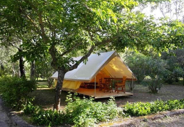 סאמי Camping Karavomilos מראה חיצוני תמונה