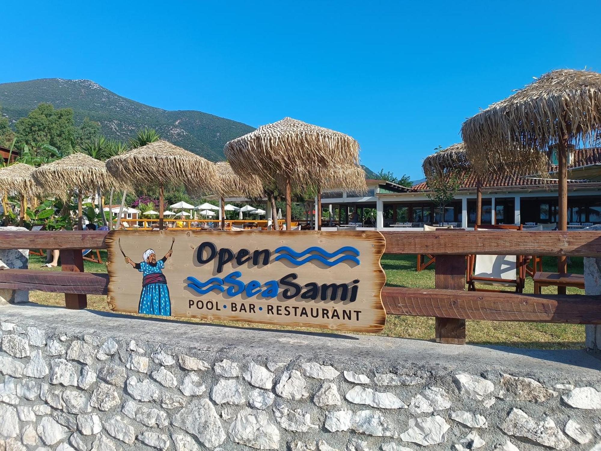סאמי Camping Karavomilos מראה חיצוני תמונה